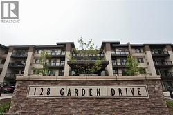 128 GARDEN Drive Unit# 109  Oakville, ON L6K 0H7