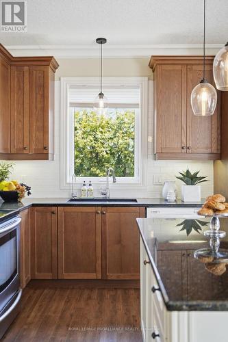 31 Price Street E, Brighton, ON - Indoor Photo Showing Kitchen