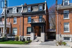 28 WELLINGTON STREET Kingston (Central City East), ON K7L 3C1
