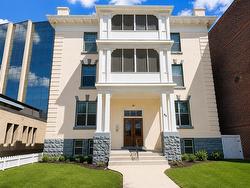 2 85 Kennedy Street  Winnipeg, MB R3C 1S5