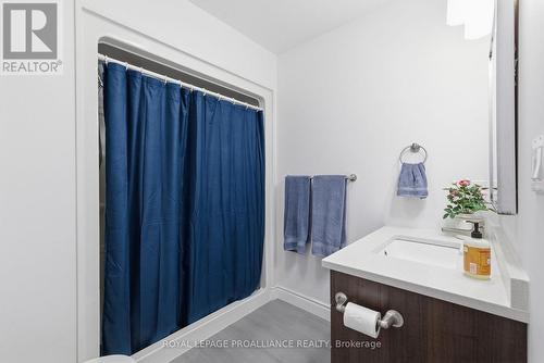 18 Rabbit Road, Brighton, ON - Indoor Photo Showing Bathroom