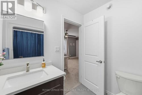 18 Rabbit Road, Brighton, ON - Indoor Photo Showing Bathroom