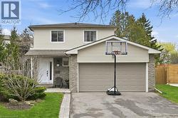 712 AUBURN Crescent  Burlington, ON L7L 5B2