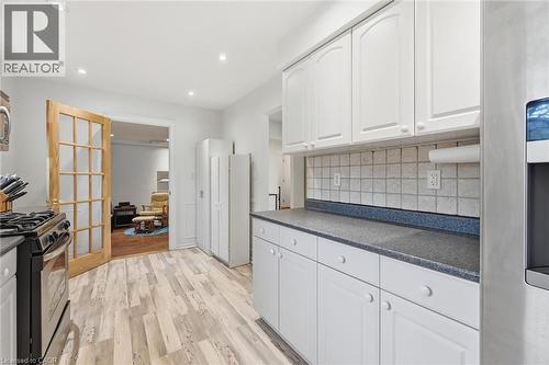 712 Auburn Crescent, Burlington, ON - Indoor Photo Showing Kitchen