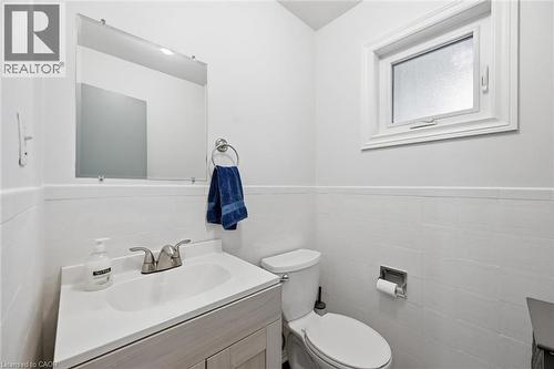712 Auburn Crescent, Burlington, ON - Indoor Photo Showing Bathroom