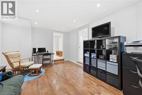 712 Auburn Crescent, Burlington, ON - Indoor Photo Showing Living Room