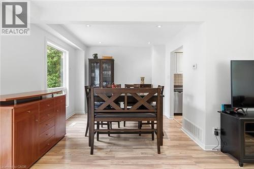 712 Auburn Crescent, Burlington, ON - Indoor Photo Showing Dining Room