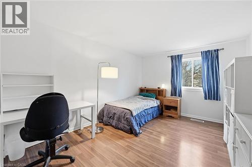 712 Auburn Crescent, Burlington, ON - Indoor Photo Showing Bedroom