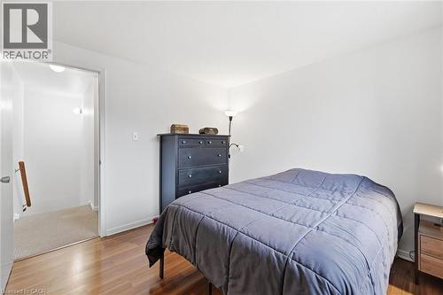 712 Auburn Crescent, Burlington, ON - Indoor Photo Showing Bedroom