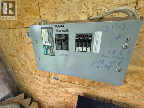 Image quality insufficient for description - 712 Auburn Crescent, Burlington, ON - 