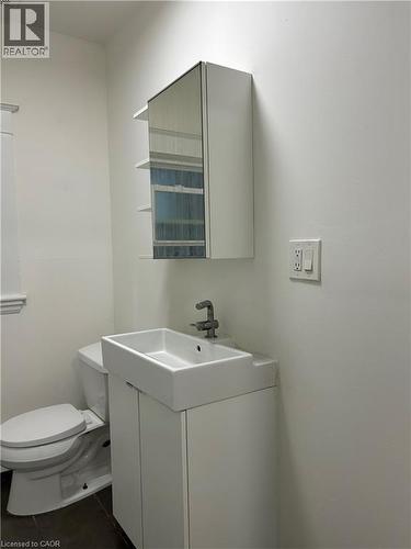 3 Balmoral Avenue S Unit# 2, Hamilton, ON - Indoor Photo Showing Other Room