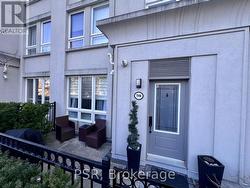 TH6 - 19 ANNDALE DRIVE Toronto, ON M2N 0H2
