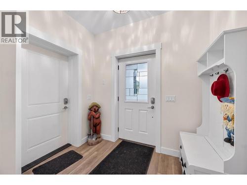 1123 Willow Row, Sicamous, BC - Indoor Photo Showing Other Room
