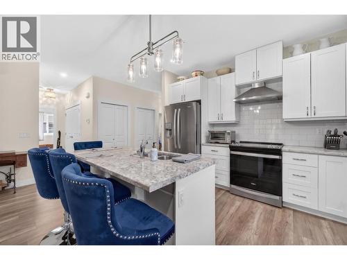 1123 Willow Row, Sicamous, BC - Indoor Photo Showing Kitchen With Upgraded Kitchen