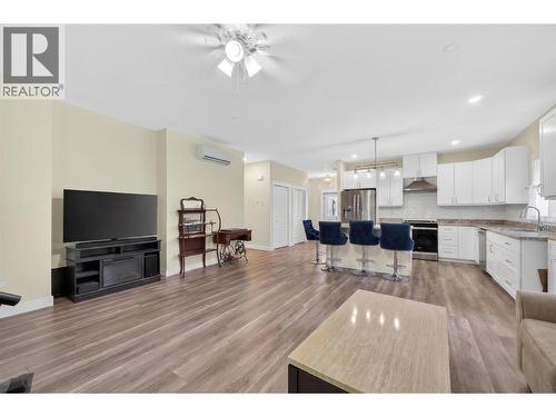 1123 Willow Row, Sicamous, BC - Indoor