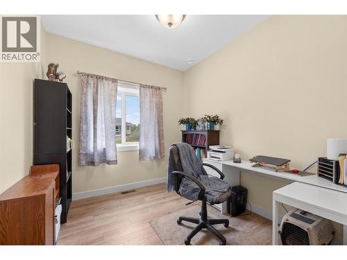 1123 Willow Row, Sicamous, BC - Indoor Photo Showing Office