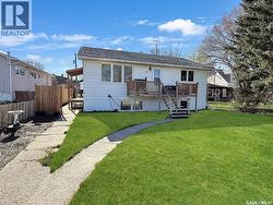 620 8TH AVENUE NE Swift Current, SK S9H 2R3