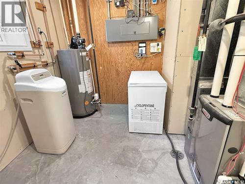 620 8Th Avenue Ne, Swift Current, SK - Indoor