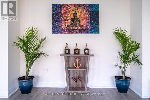 47 Daffodil Road, Springwater, ON - Indoor Photo Showing Other Room