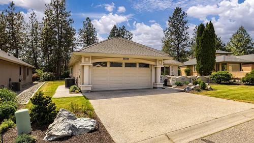 4034 Gallaghers Terrace  Kelowna, BC V1W 3Z8