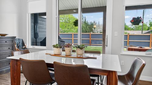 2724 Huckleberry Lane, Kimberley, BC - Indoor Photo Showing Dining Room