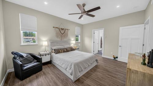 2724 Huckleberry Lane, Kimberley, BC - Indoor Photo Showing Bedroom