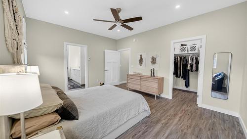 2724 Huckleberry Lane, Kimberley, BC - Indoor Photo Showing Bedroom