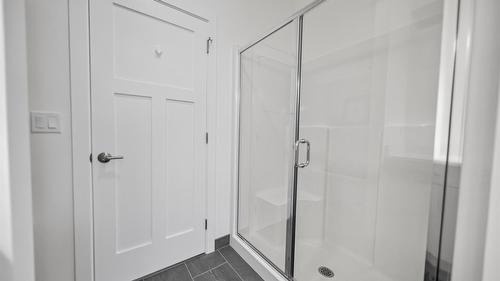 2724 Huckleberry Lane, Kimberley, BC - Indoor Photo Showing Bathroom