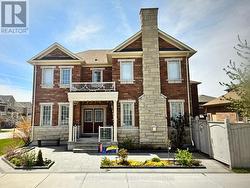 298 WEST LAWN CRESCENT Whitchurch-Stouffville, ON L4A 1X3