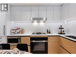 224 471 W 28TH AVENUE  Vancouver, BC V5Y 0P2