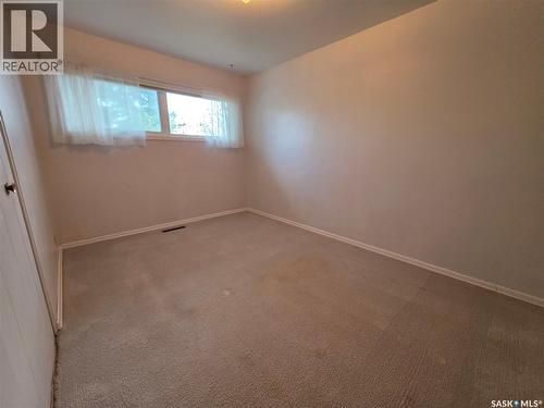 1446 Taylor Drive, Swift Current, SK - Indoor Photo Showing Other Room