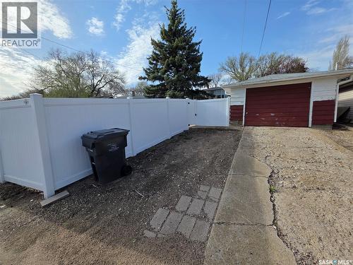 1446 Taylor Drive, Swift Current, SK - Outdoor