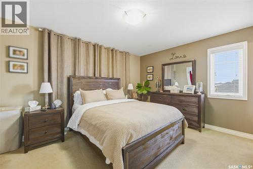 386 Levalley Cove, Saskatoon, SK - Indoor Photo Showing Bedroom