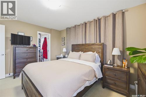 386 Levalley Cove, Saskatoon, SK - Indoor Photo Showing Bedroom