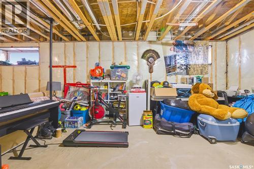 386 Levalley Cove, Saskatoon, SK - Indoor Photo Showing Basement