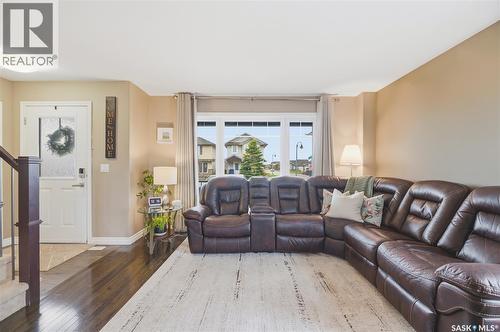 386 Levalley Cove, Saskatoon, SK - Indoor Photo Showing Living Room