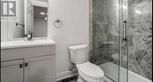 731 Elgin Street N, Cambridge, ON - Indoor Photo Showing Bathroom
