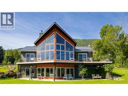 1067 Simmons Road Creston, BC V0B 1G7