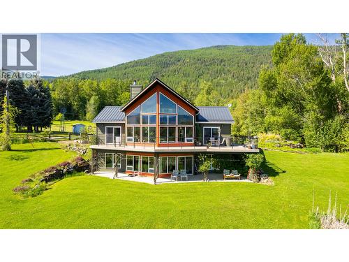 1067 Simmons Road  Creston, BC V0B 1G7