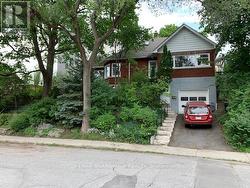 11 KIPPEWA DRIVE  Ottawa, ON K1S 3G3