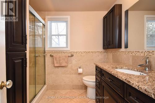 11 Kippewa Drive, Ottawa, ON - Indoor Photo Showing Bathroom