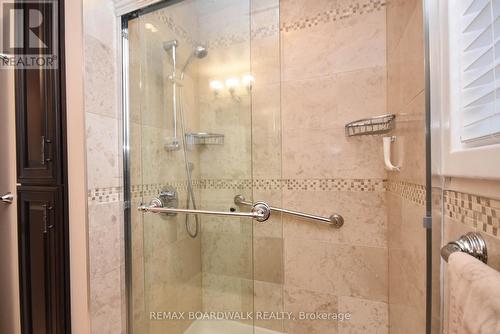 11 Kippewa Drive, Ottawa, ON - Indoor Photo Showing Bathroom