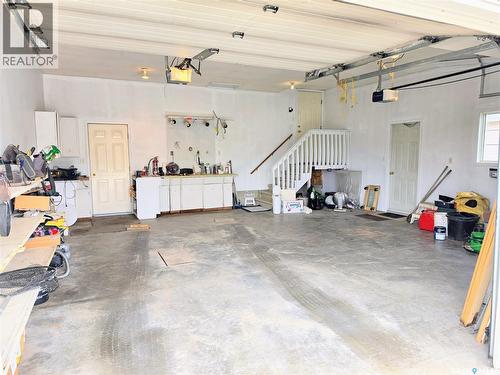 1306 4Th Street, Humboldt, SK - Indoor Photo Showing Garage