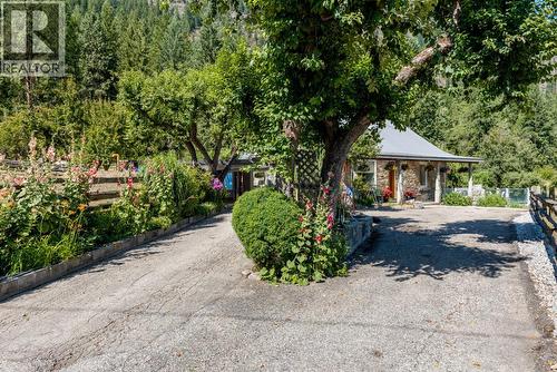 6302 Marsden Road, Nelson, BC - Outdoor