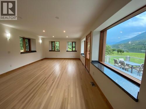 6302 Marsden Road, Nelson, BC - Indoor Photo Showing Other Room