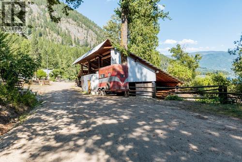 6302 Marsden Road, Nelson, BC - Outdoor