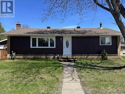 1 HIGHLAND CRESCENT Deep River, ON K0J 1P0