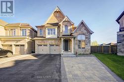 28 BOLAND COURT Aurora, ON L4G 0W6
