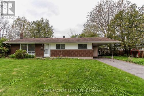 2699 STONE CRESCENT  Ottawa, ON K2H 6Y9