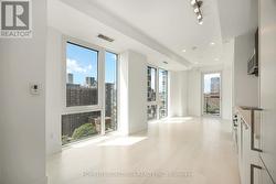 1703 - 308 JARVIS STREET Toronto, ON M5B 0E3